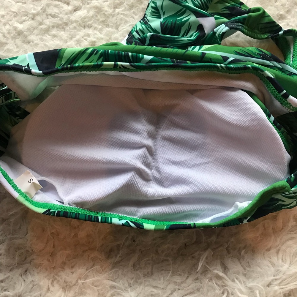 2X HOST PICK WILA Palm Bikini Set - Picture 7 of 8